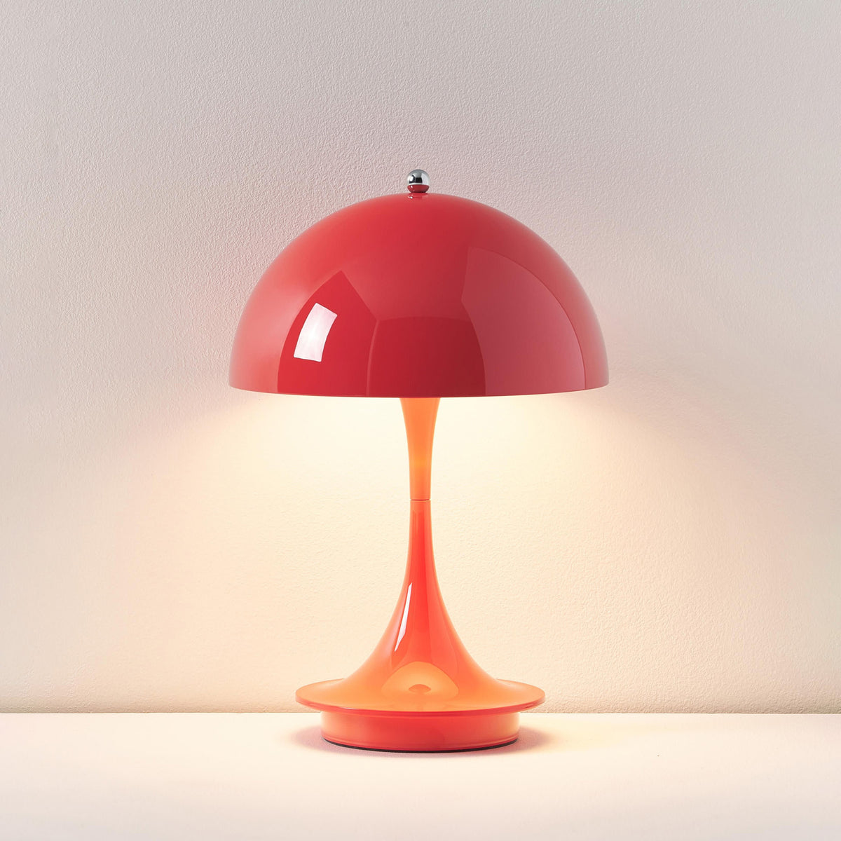 Estada Portable Lamp