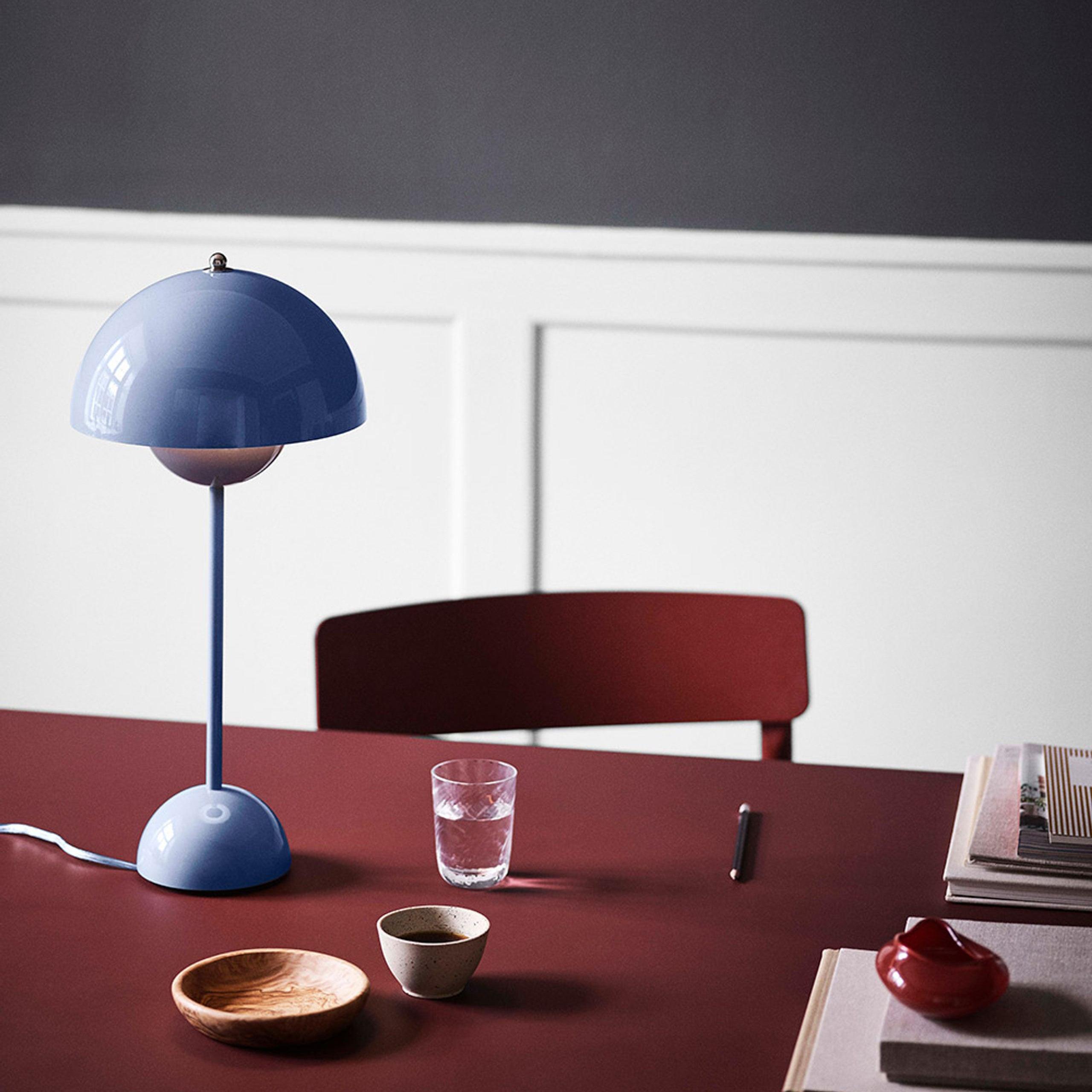 Parobol Table Lamp